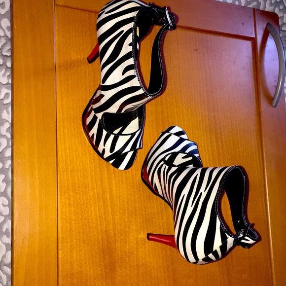 Animal print ankle boots open toe. - Picture 1 of 4